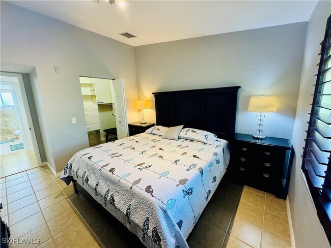 Building Photo - 8244 Key Royal Cir
