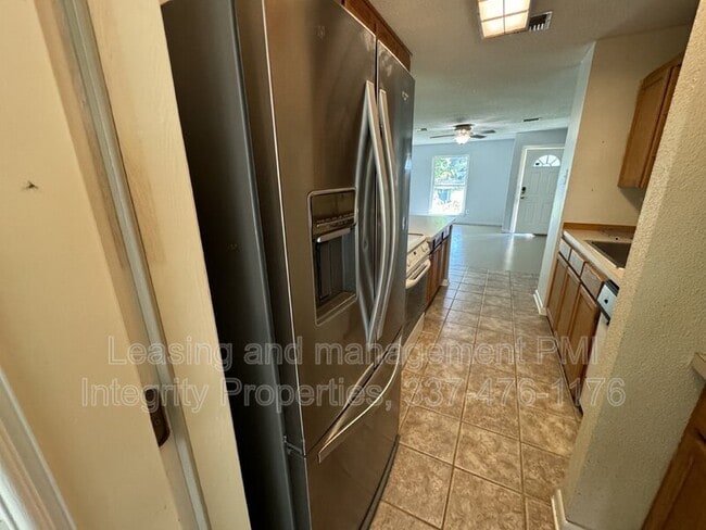 Building Photo - 114 Damon Dr