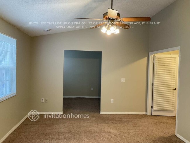 Building Photo - 2450 NW 72nd Ave