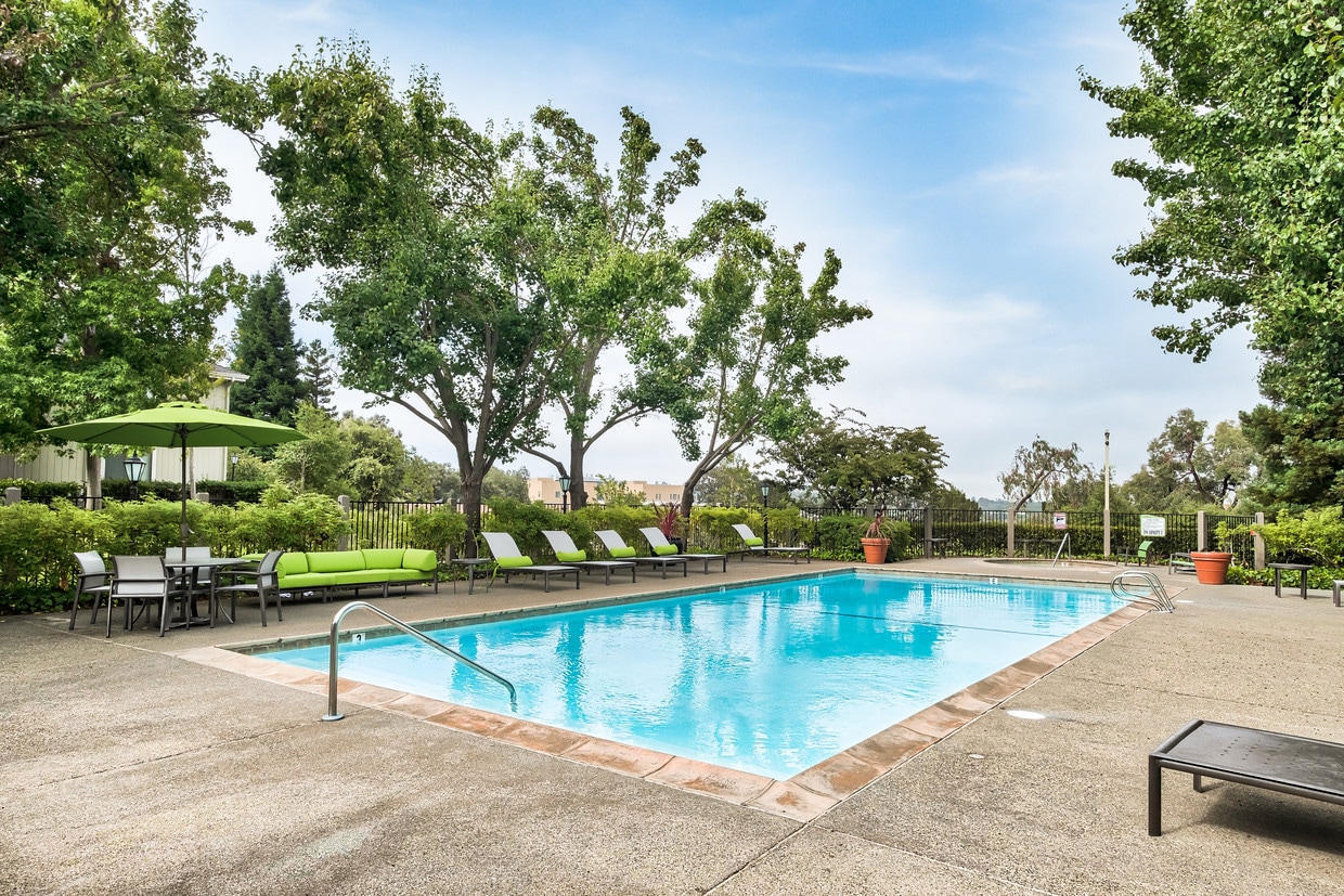 The Valencia - 1101 N Camino Alto Vallejo CA 94589 | Apartment Finder