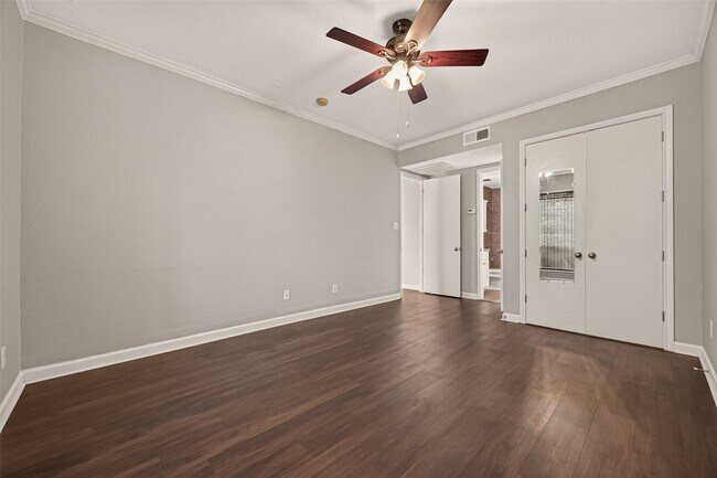 Building Photo - 4515 Briar Hollow Pl
