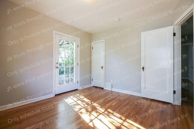 Building Photo - 1612 NE 62nd Ave