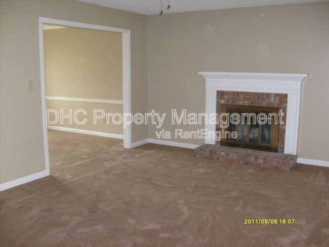 Building Photo - 3142 Ashbury Ln