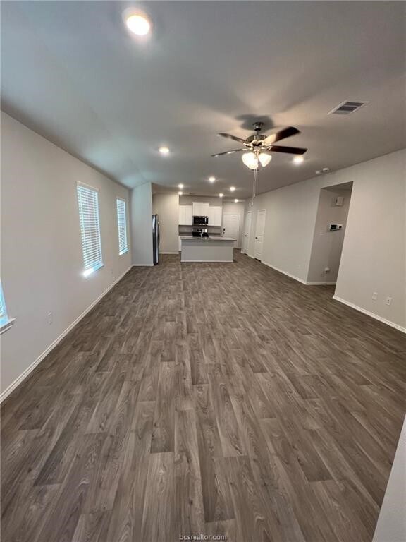 Building Photo - 2427 Dog Leg Ln