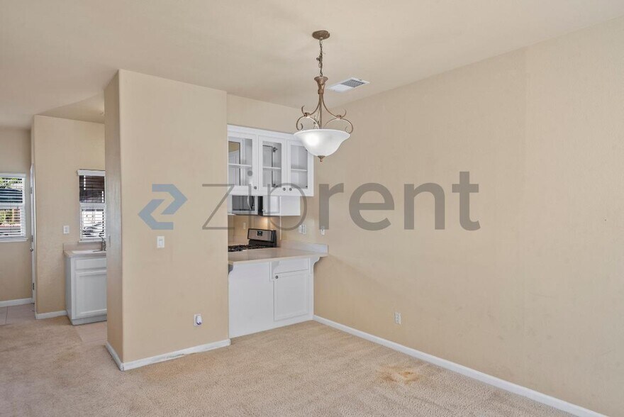 Building Photo - 20 Ashford Pl