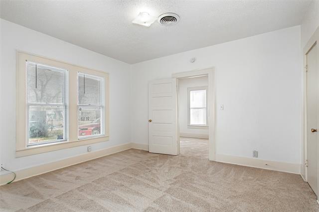 Building Photo - 316 W Avenue A