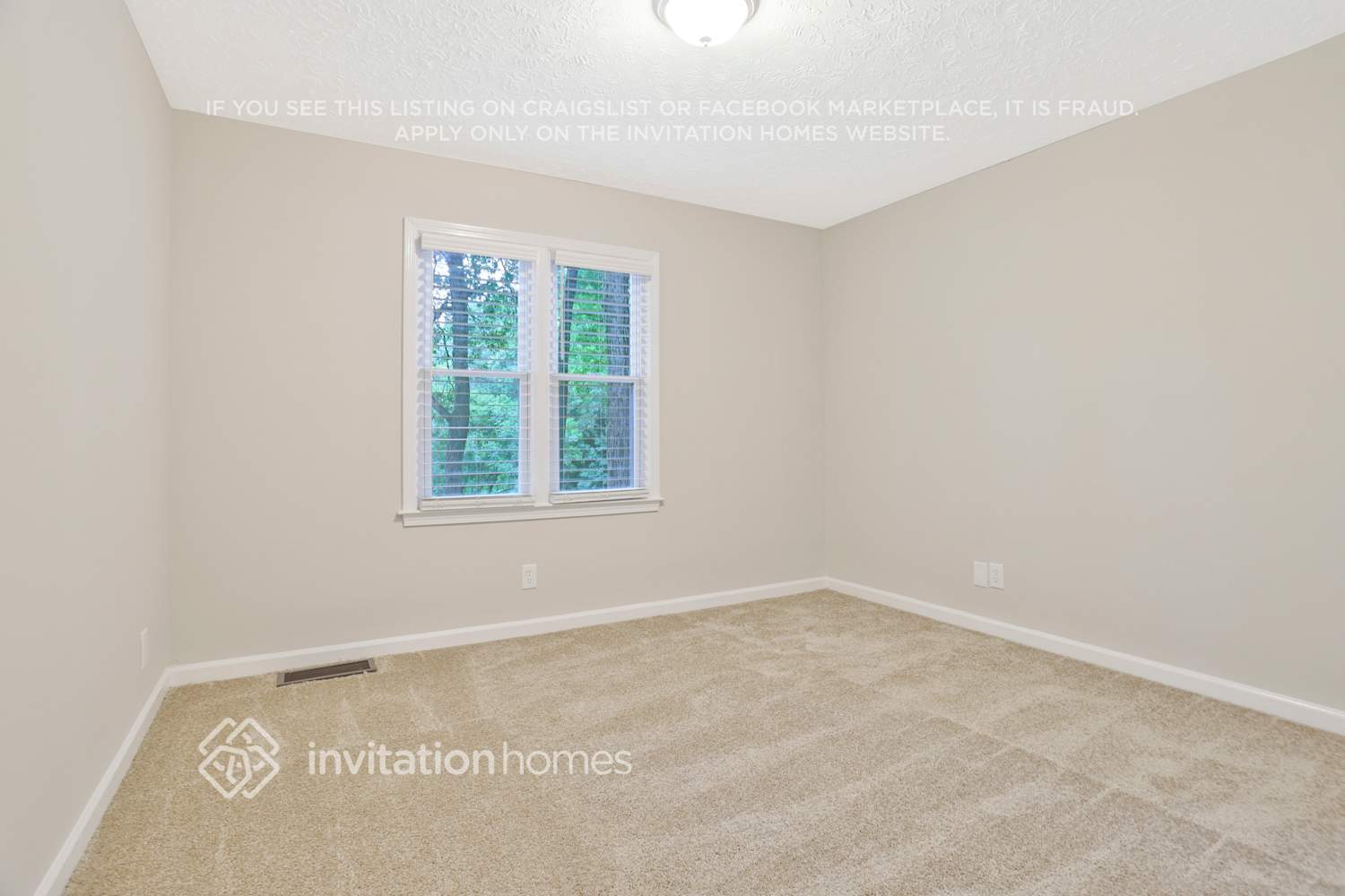 Building Photo - 349 Charmers Way SW