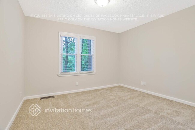 Building Photo - 349 Charmers Way SW