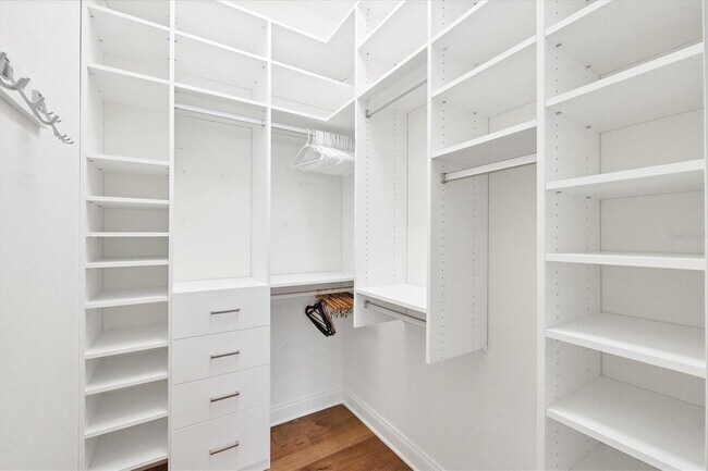 Building Photo - 455 Nokomis Ave S