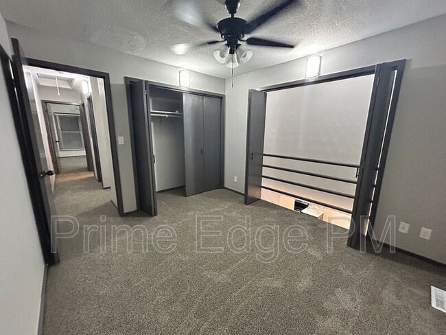 Building Photo - 1841 Ridgehaven Ct