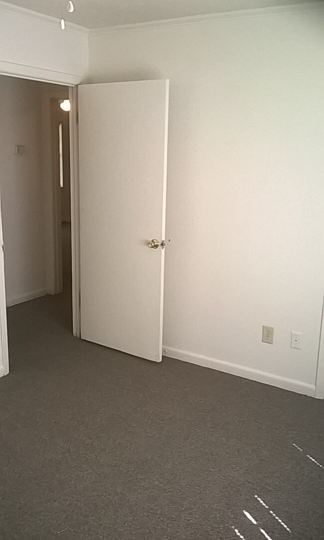 Building Photo - 3914 Lillian St