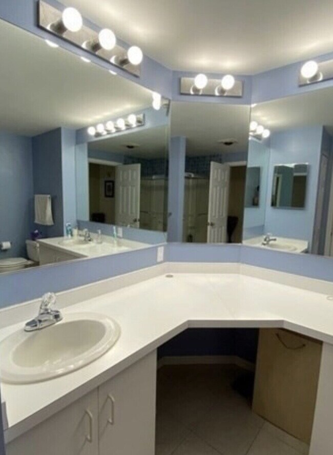 Building Photo - 10 Merganser Way