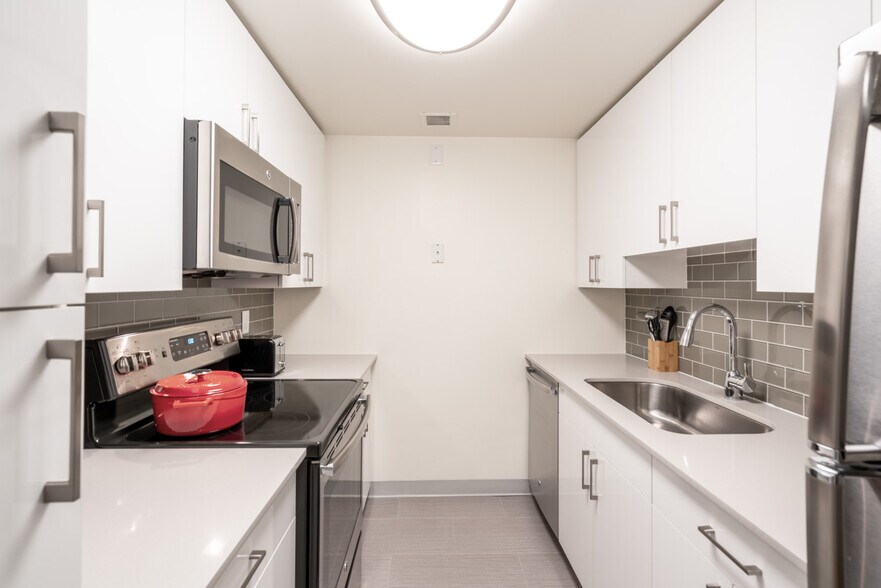 Building Photo - 770 Boylston St