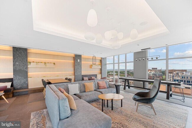 Building Photo - 925 N Fairfax St