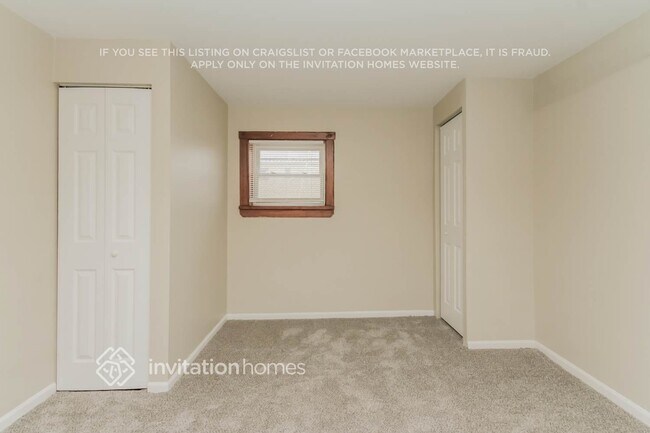 Building Photo - 6200 S Meade Ave