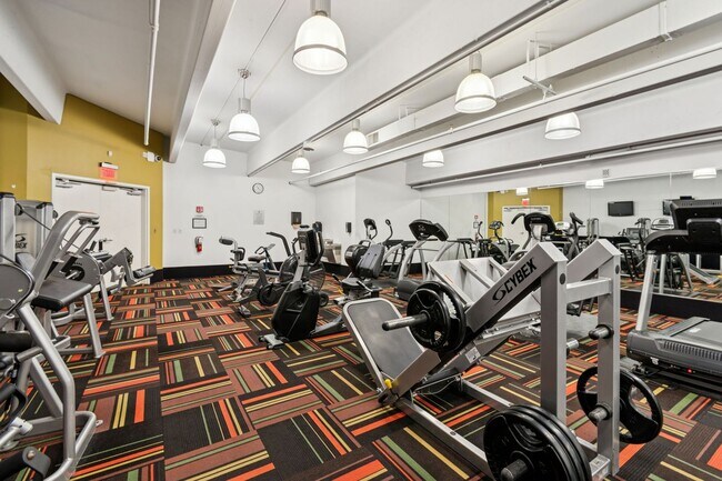 Building Photo - 101 S Eola Dr