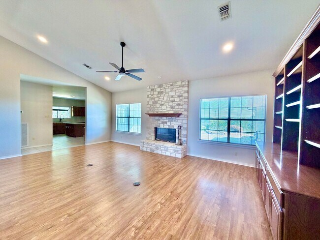 Building Photo - 6780 Braden Cir