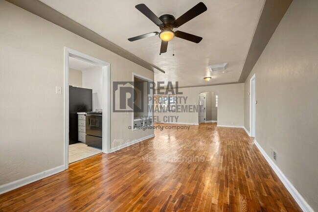 Building Photo - 909 W Evans Ave