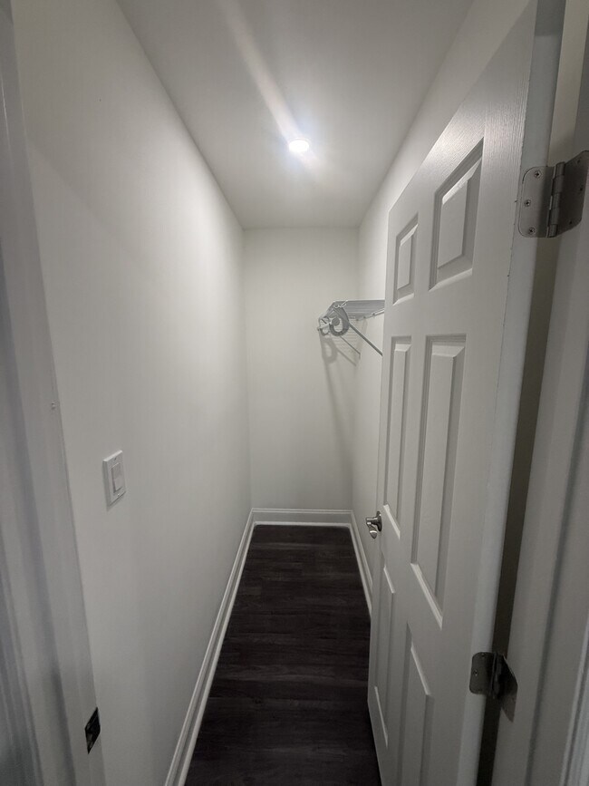 Building Photo - 5711 Sterling Pl