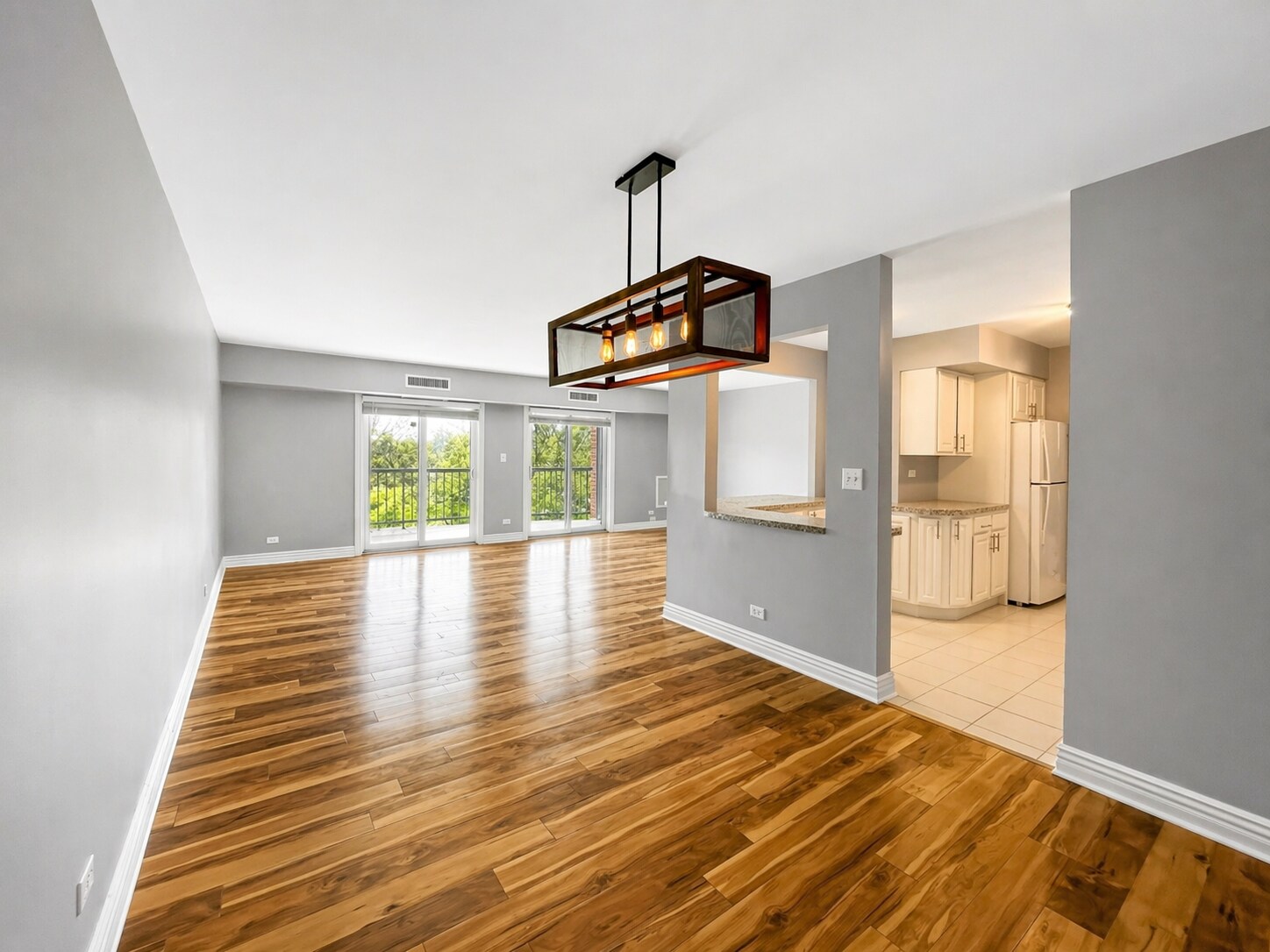 Building Photo - 1615 E Central Rd