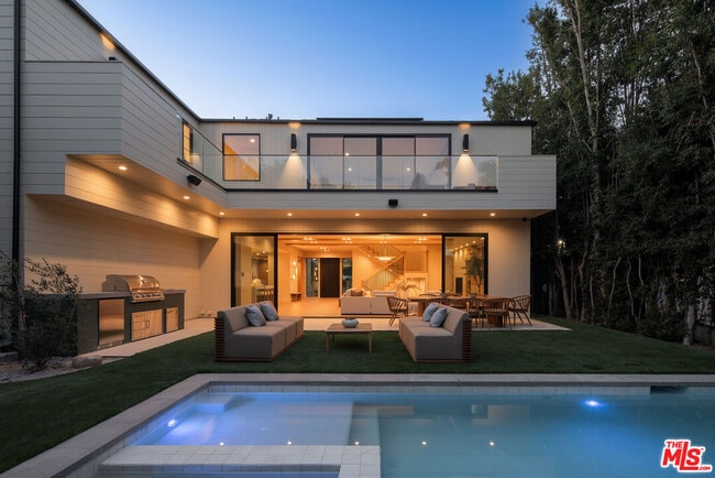 Building Photo - 500 Ocampo Dr