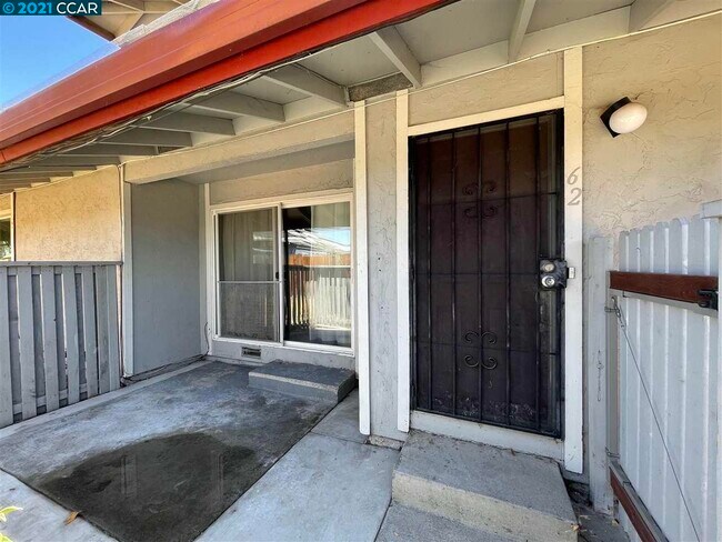 Building Photo - 62 Villa Cir