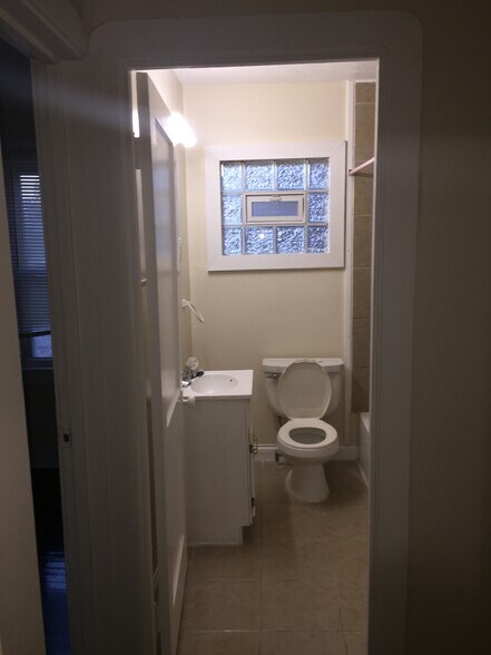 Building Photo - 10715 Wadsworth Ave