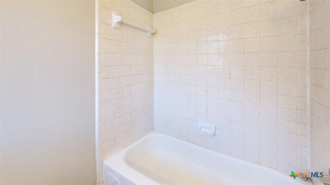 Building Photo - 1813 Sundown Dr