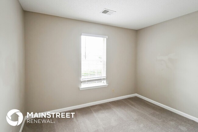 Building Photo - 4493 Shadow Ridge Dr