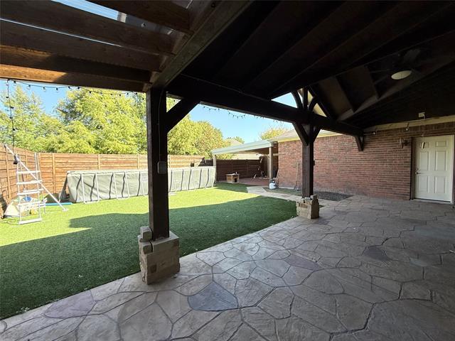 Building Photo - 2324 Heatherdale Dr