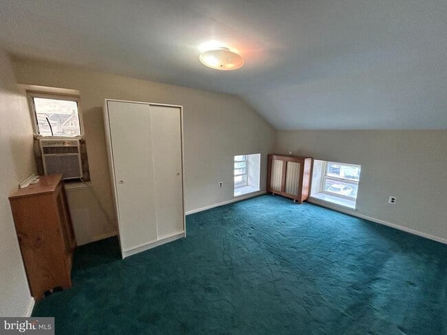 Building Photo - 6502 Ridge Ave