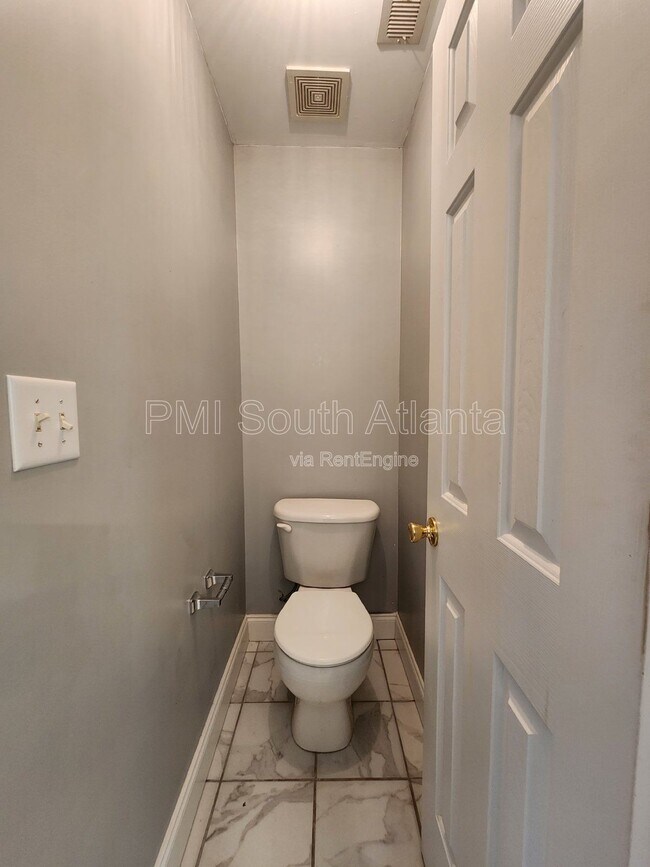 Building Photo - 2085 Winding Crossing Trail