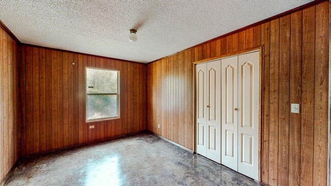 Building Photo - 163 S Davis Ln