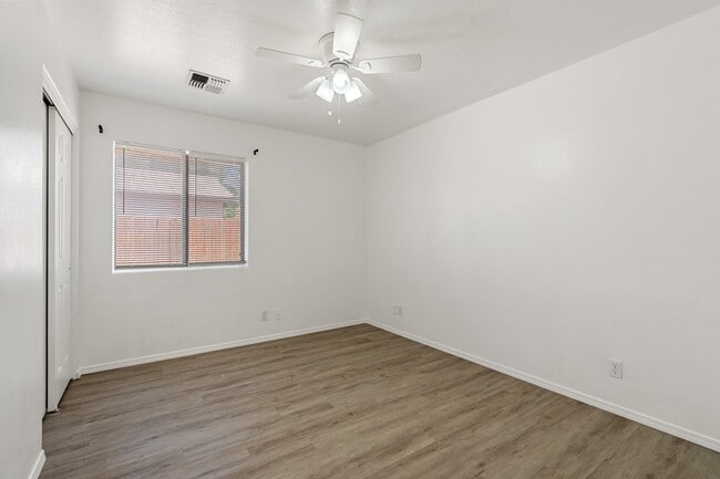 Building Photo - 24421 N Diamond Head Ave