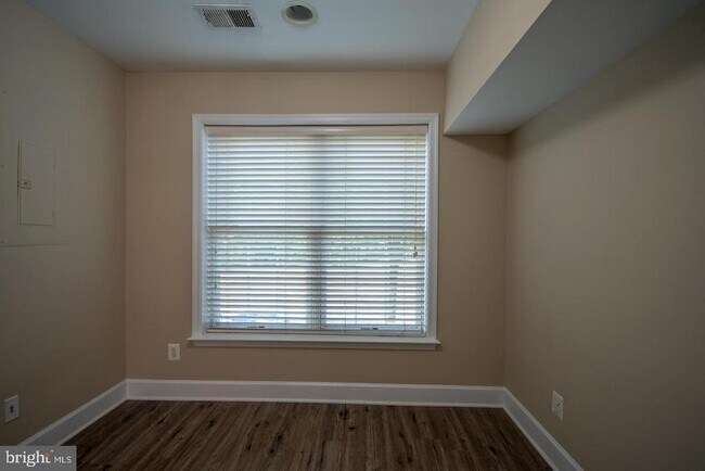 Building Photo - 2444 Terra Cotta Cir