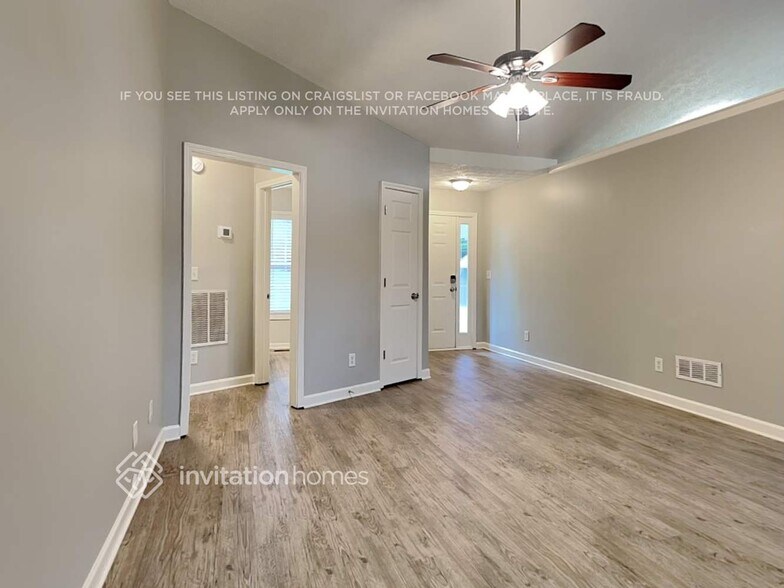 Building Photo - 389 Shoal Ct