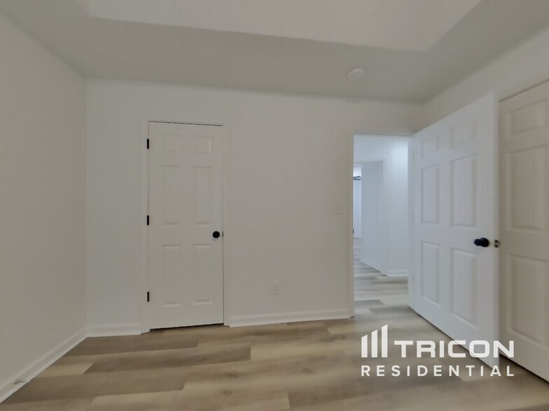 Building Photo - 2954 Lighthouse Ct