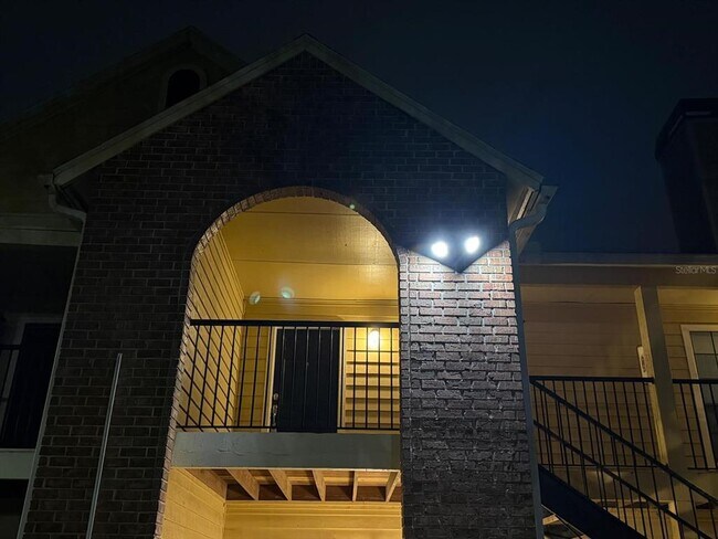 Building Photo - 8643 Mallard Reserve Dr