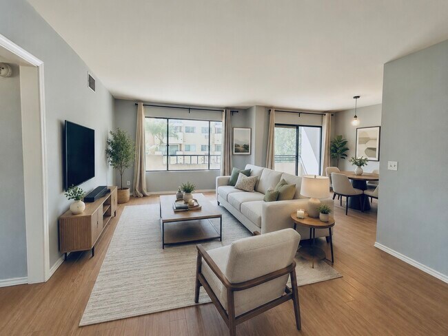 VIrtually Staged - 700 Westmount Dr