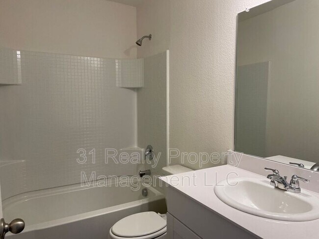 Building Photo - 1911 Chapel Hl Rd