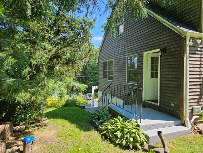 Building Photo - 205 Catlin Rd