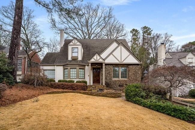Building Photo - 2896 N Hills Dr NE