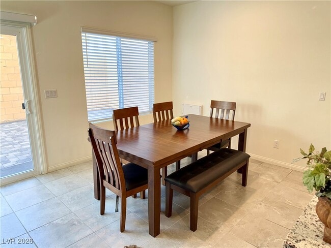 Building Photo - 10939 Cheshire Wds Ave