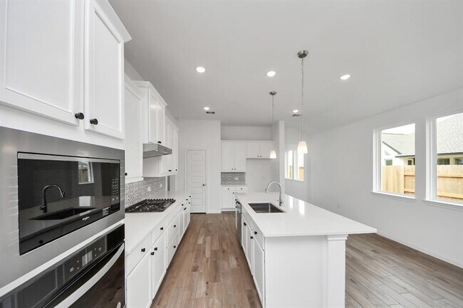 Building Photo - 7314 Blue Gentiana Ln