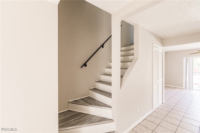 Building Photo - 1123 SW 48th Terrace