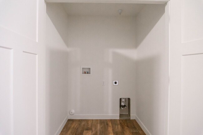 Building Photo - 734 E 500 S