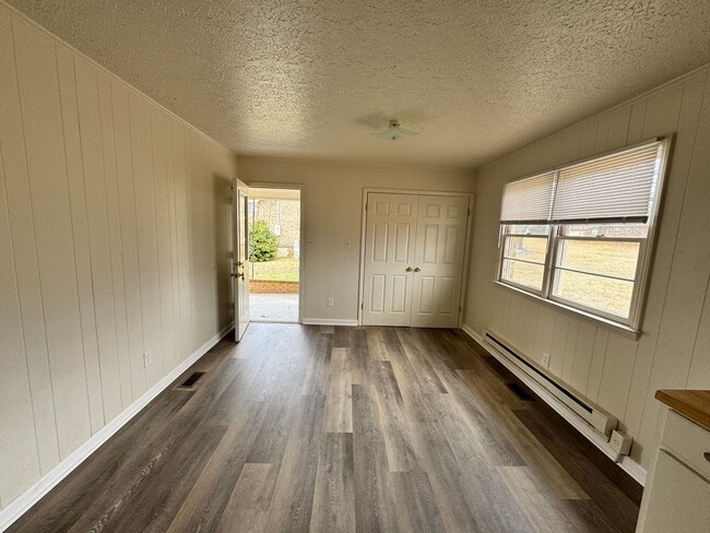 Building Photo - 3/1 in Shelby, NC