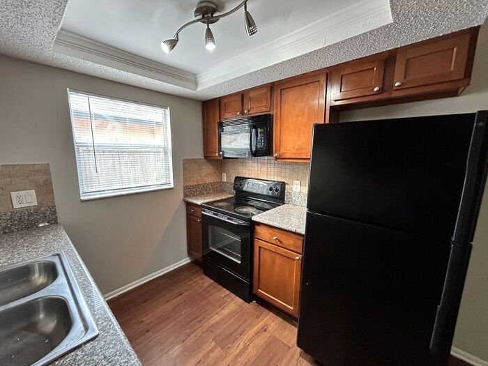 Building Photo - 7316 Nova Scotia Dr