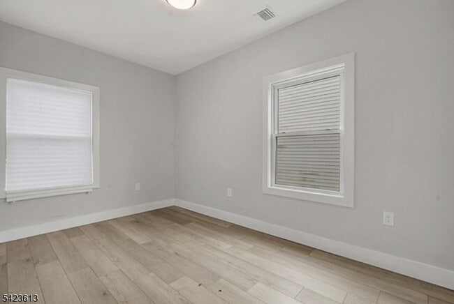 Building Photo - 626 S 20th St