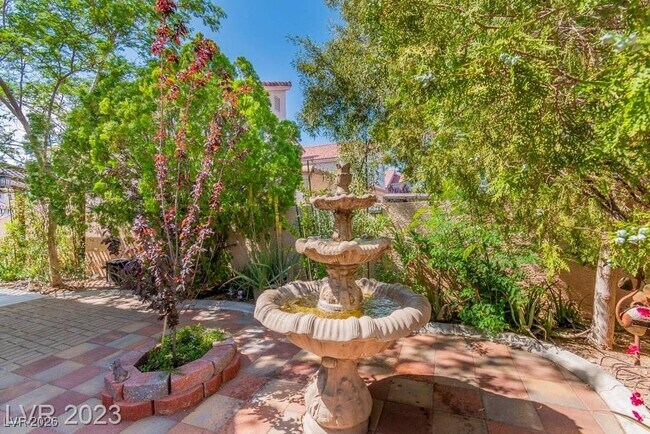 Building Photo - 1216 Olvera Way